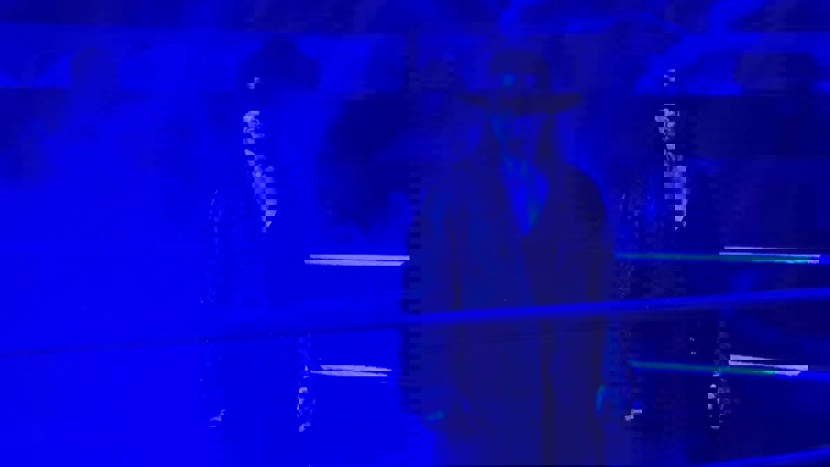 "حان الوقت لأرقد في سلام".. أندرتيكر يعلن رسميا اعتزال عالم المصارعة في مشهد أسطوري (فيديو)