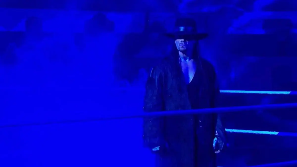 "حان الوقت لأرقد في سلام".. أندرتيكر يعلن رسميا اعتزال عالم المصارعة في مشهد أسطوري (فيديو)