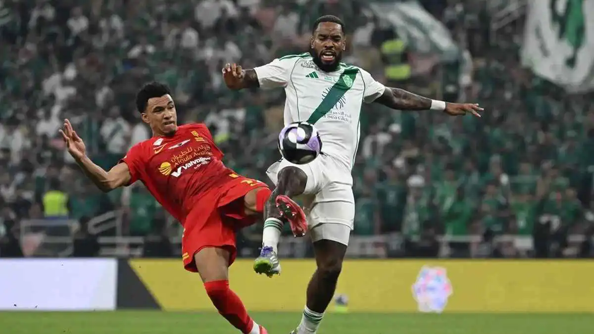 منعطف الحسم.. خبير قانوني يُرعب الأهلي السعودي حول نقاط القادسية (فيديو)