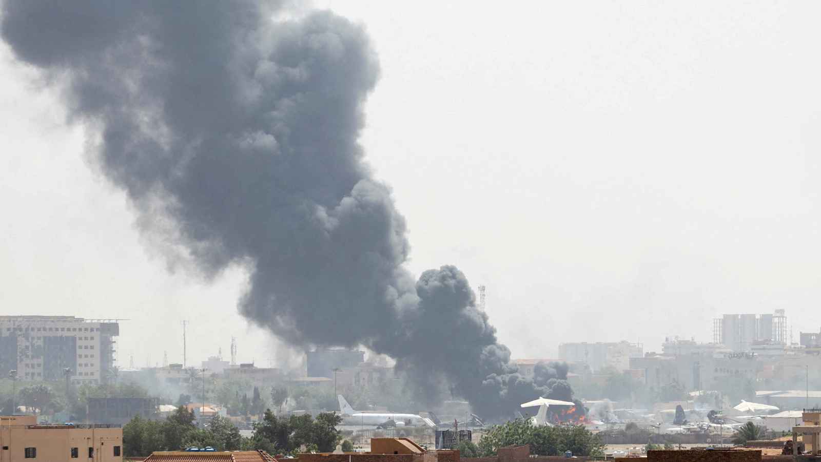 خبراء: رفض الجيش السوداني للحوار يهدد بـ"توسيع رقعة الحرب"