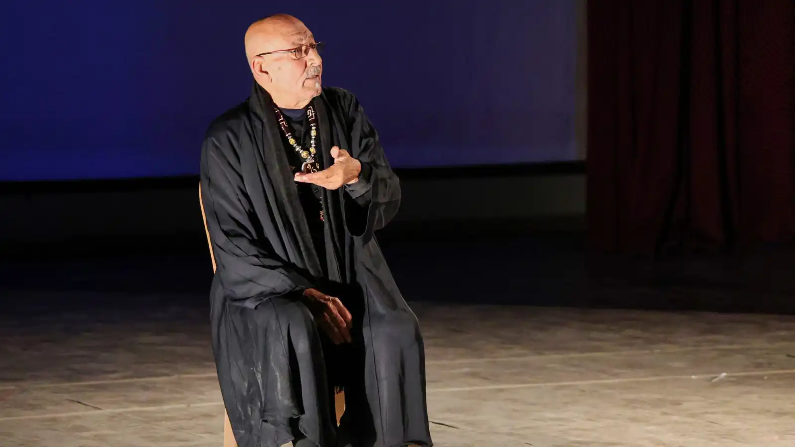 "سيد الخشبة".. عمل مسرحي يتوج مسيرة الفنان السوري زيناتي قدسية