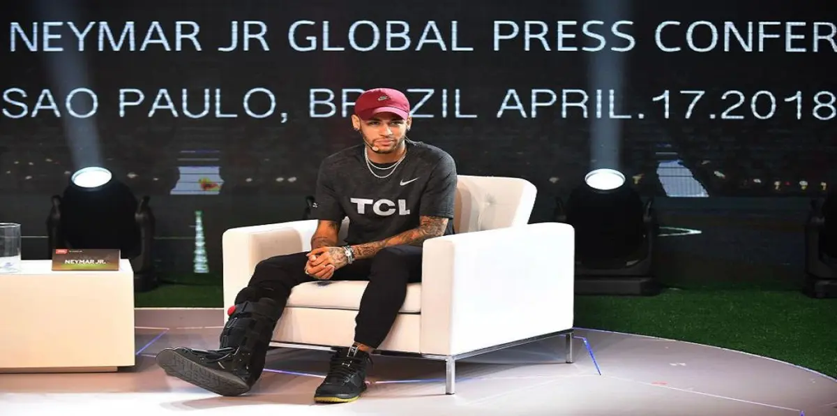 نيمار يعود إلى باريس لاختبار قدراته قبل كأس العالم (صور)