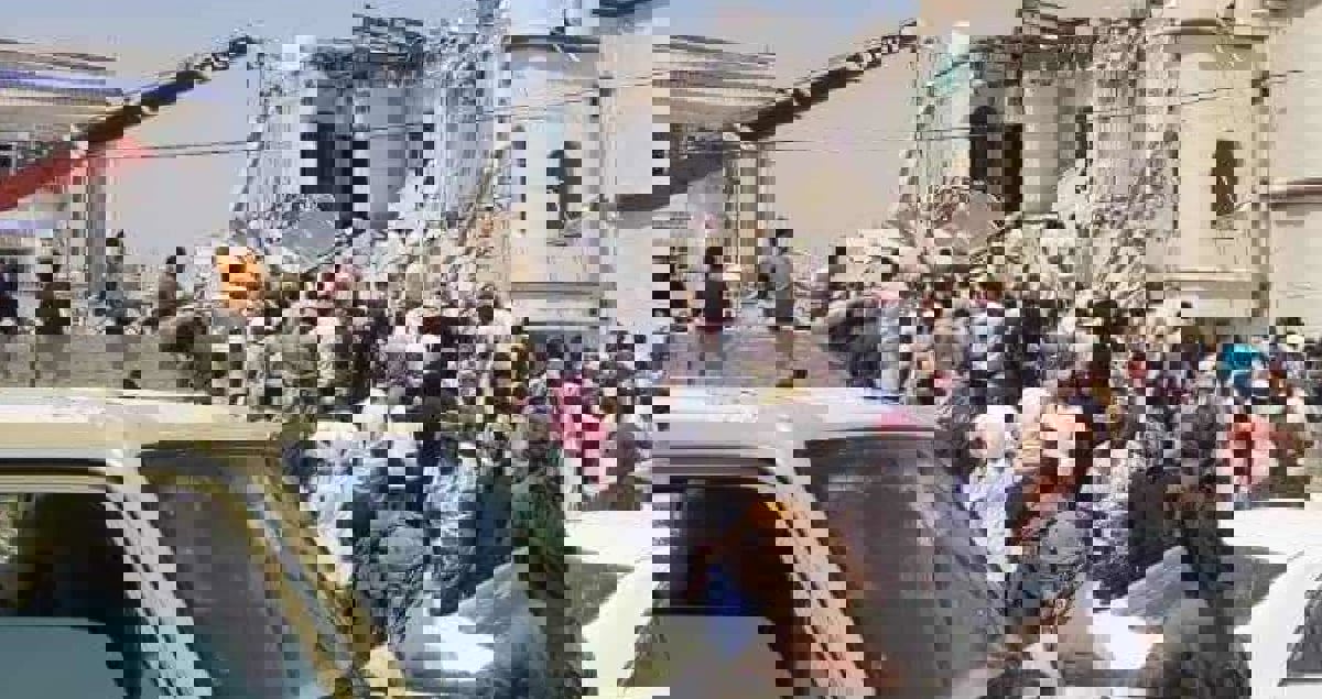 مقتل أسرة يمنية كاملة بانفجار غامض في منزلهم (صور) 