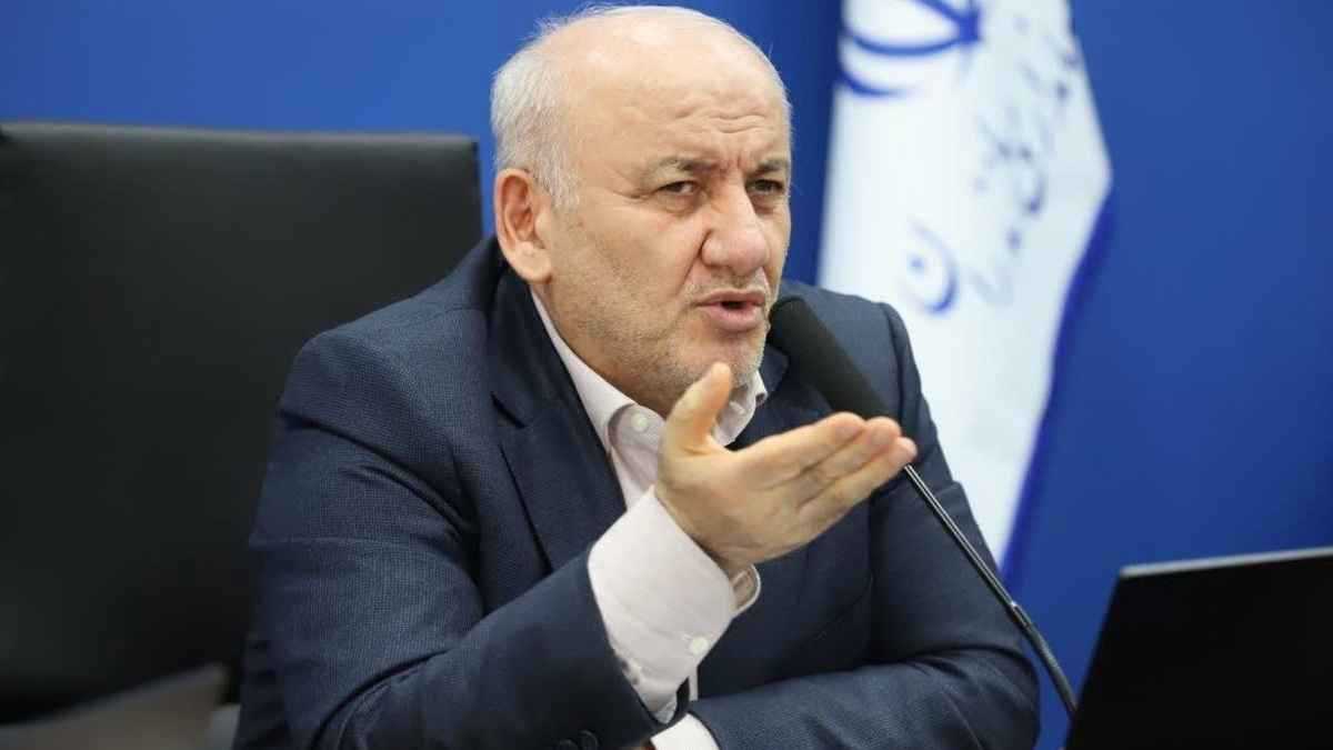 "لا أؤمن بالعفة والحجاب".. تصريح مسؤول إيراني يثير عاصفة من الجدل