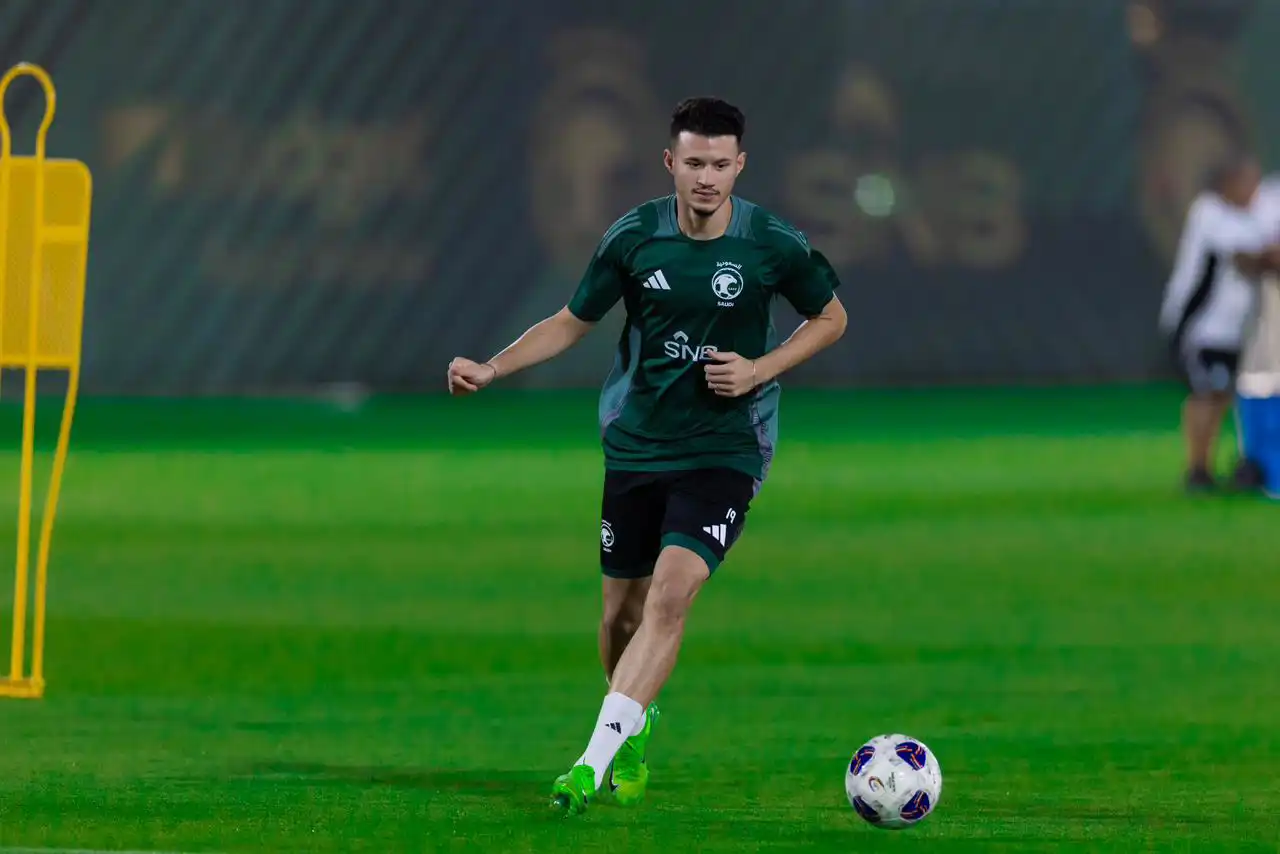 عبد الله الحمدان مهاجم المنتخب السعودي