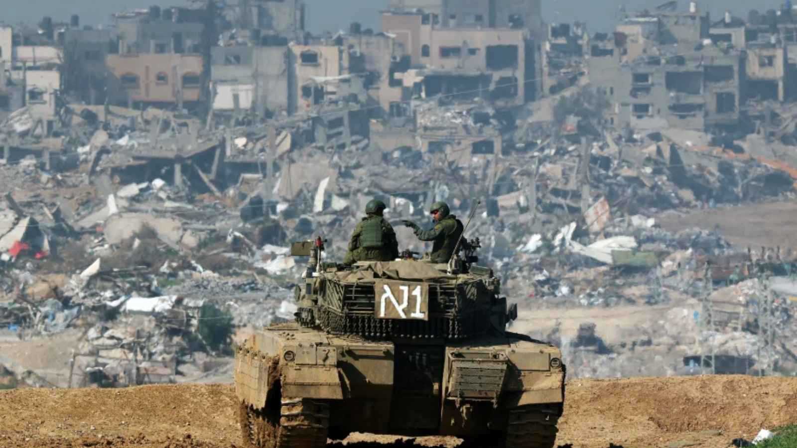 من "علي إكسبرس" إلى غزة.. جنود إسرائيليون يشترون "ميكروفون مادونا"