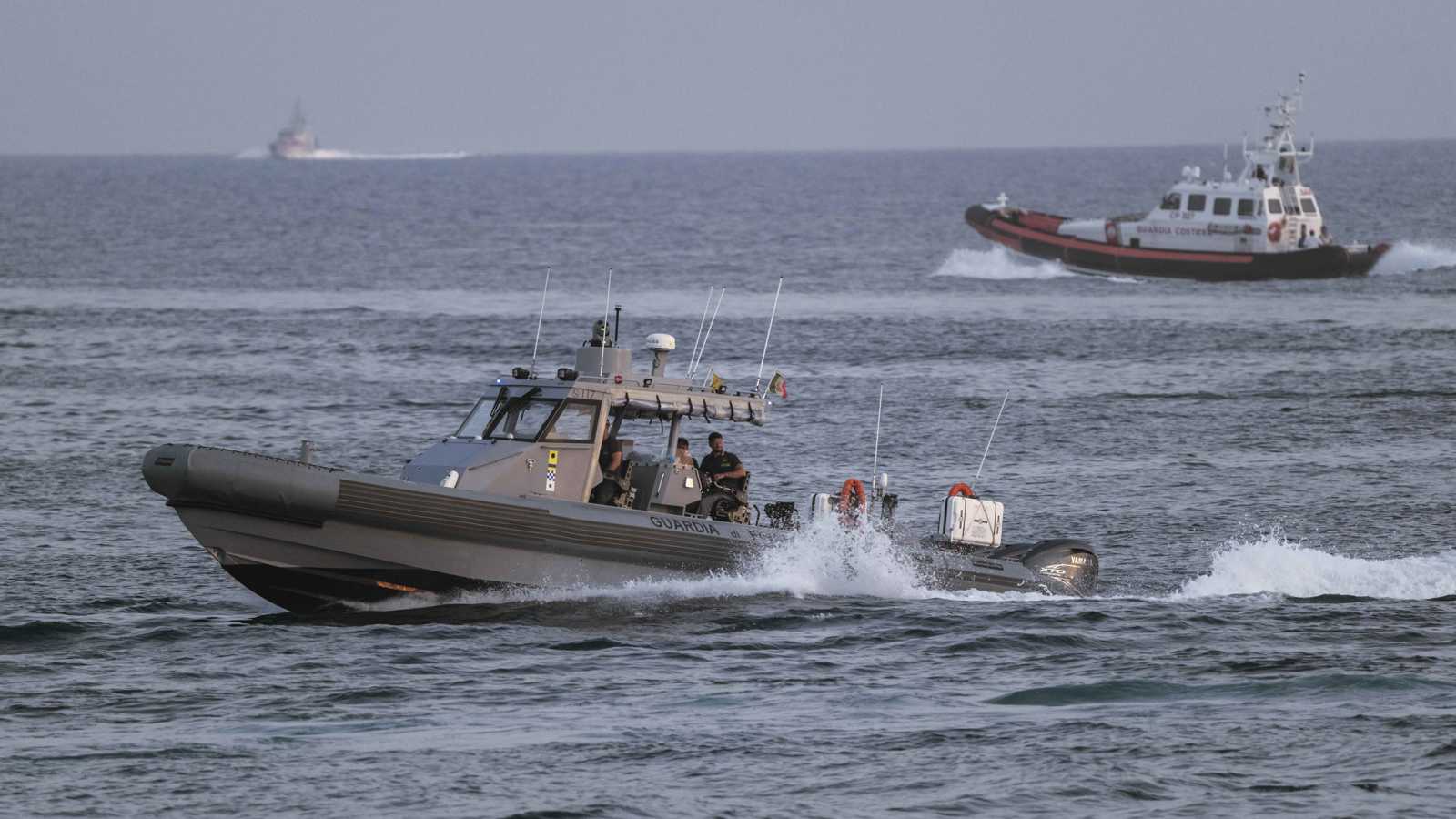 "تُركوا ليموتوا".. ترجيح غرق 20 مهاجرًا قبالة السواحل الإيطالية