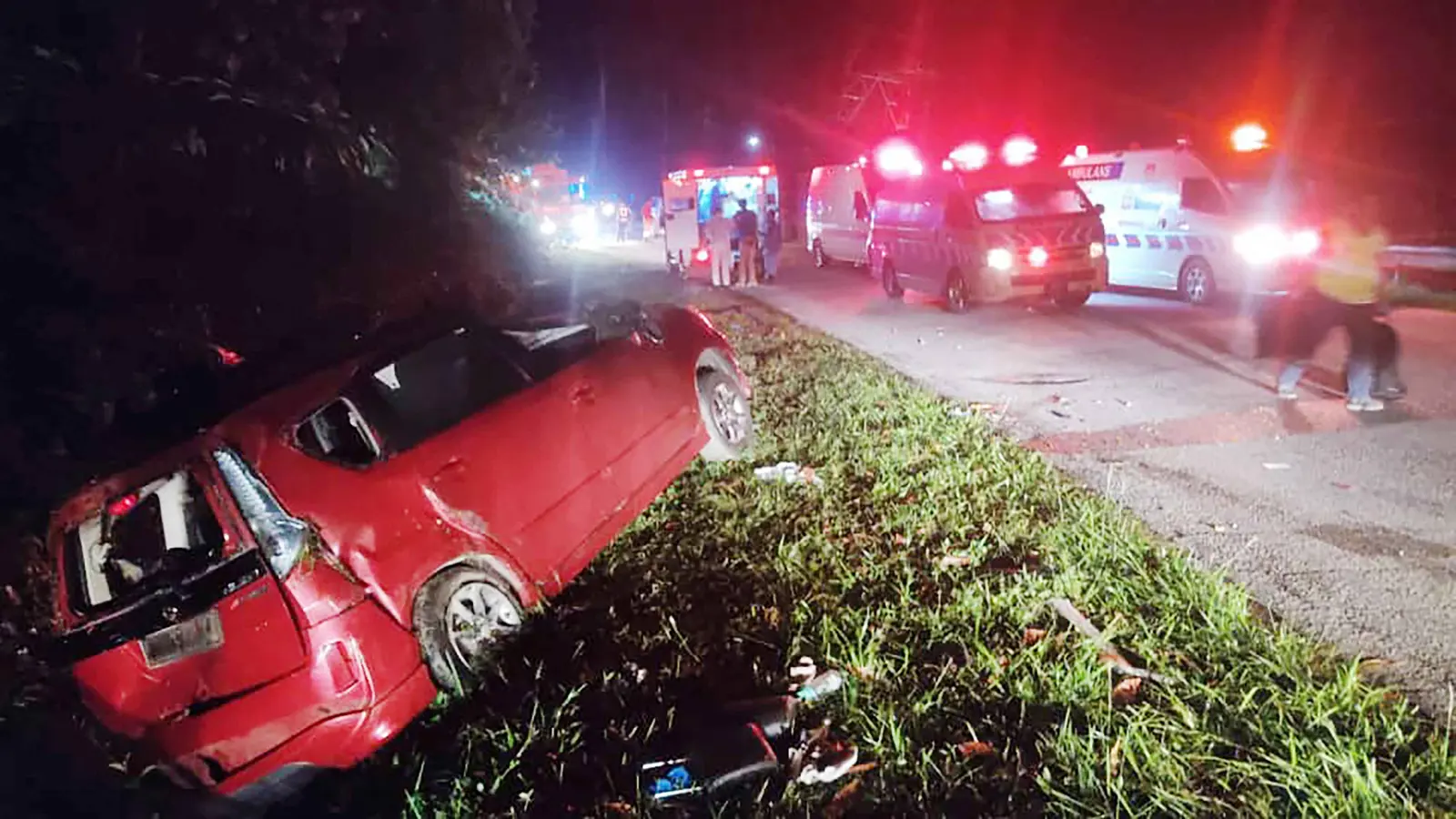 مصرع 15 طالبا جراء حادث سير في ماليزيا