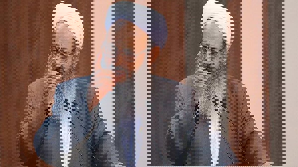 زعيم السنة في إيران يطالب بالإفراج عن الناشطة نرجس محمدي