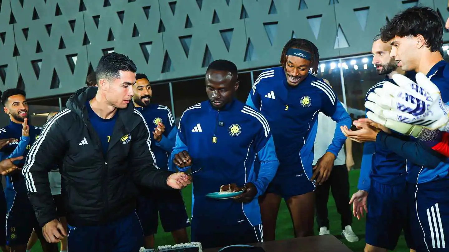 بحضور رونالدو.. النصر يفاجئ ساديو ماني بهدية خاصة بعد لقب أمم إفريقيا (فيديو)