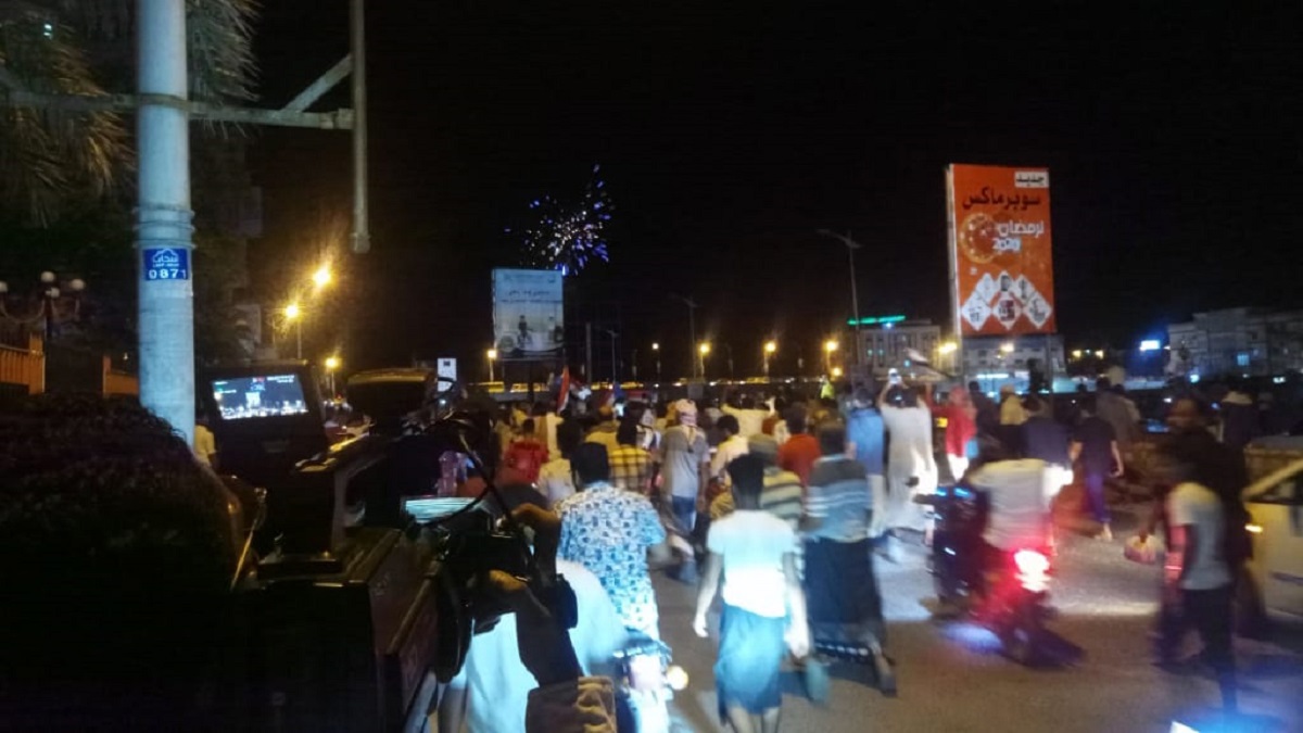 تظاهرات في المكلا دعما لإعلان "الانتقالي" الإدارة الذاتية في جنوب اليمن (فيديو وصور)