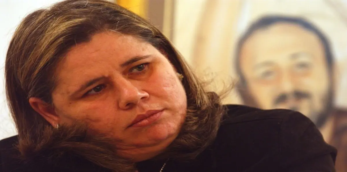 إسرائيل تمنع زوجة مروان البرغوثي من زيارته حتى 2019