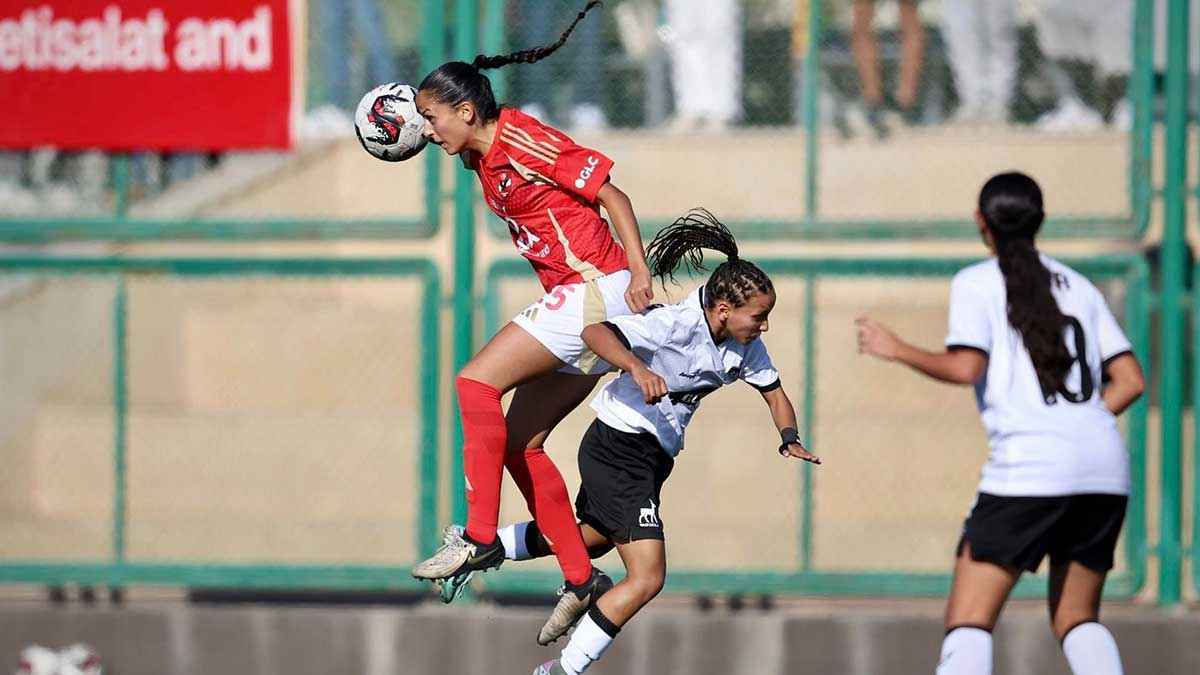 سر اشتباك لاعبات الأهلي ووادي دجلة (فيديو)