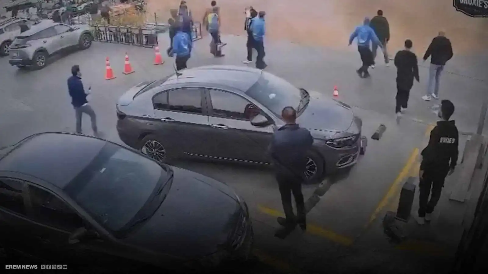 15 متراً تحت الأرض.. قصة انهيار محطة وقود بالقاهرة (فيديو إرم)