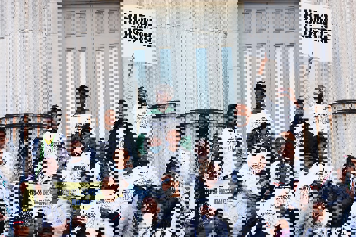 نظرية "مؤامرة" يعيشها الأمريكيون السود.. ما أثرها على الانتخابات؟