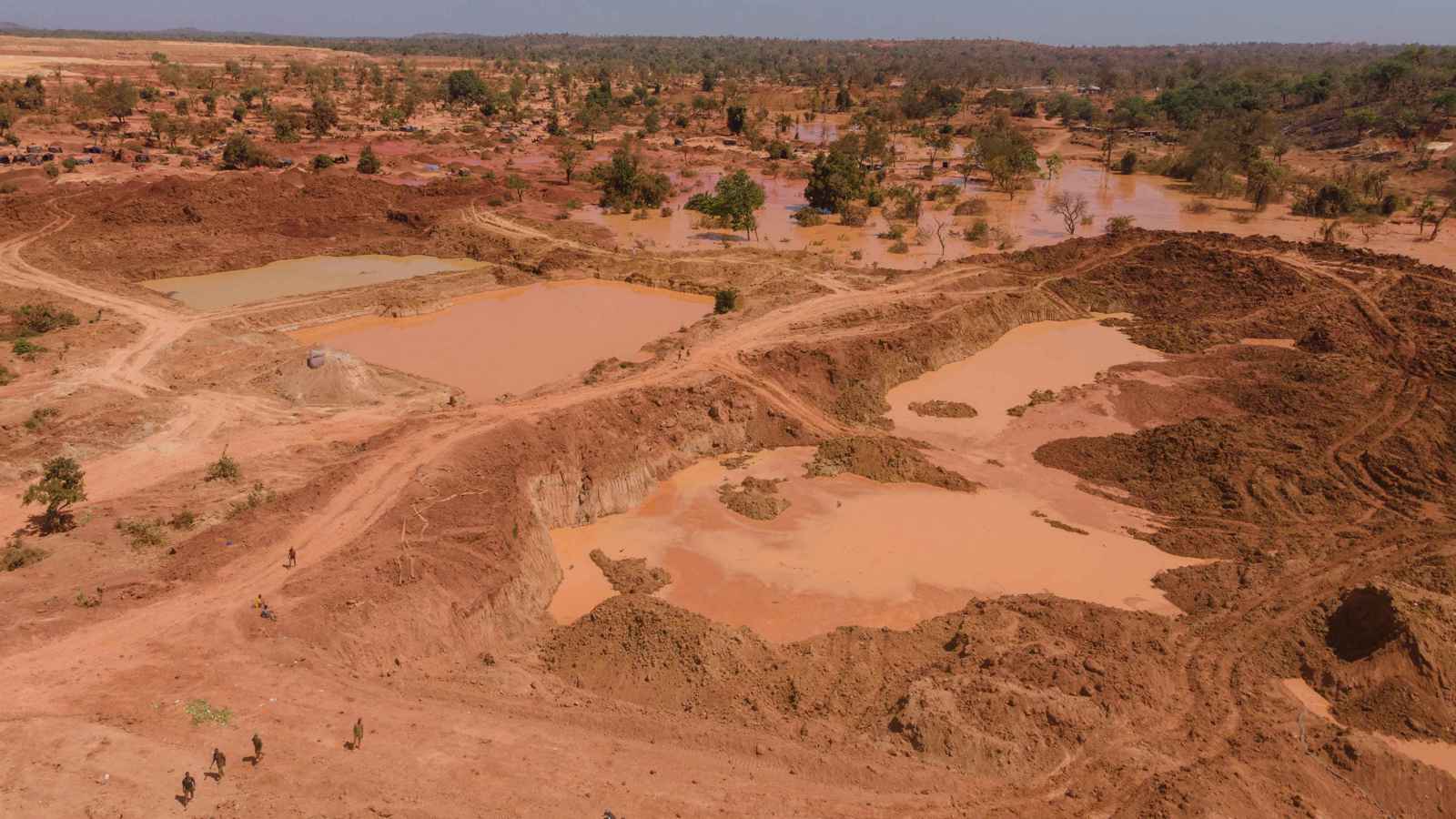 وسط نزاع مع شركة كندية.. تقارب بين مالي وروسيا في "تعدين الذهب"