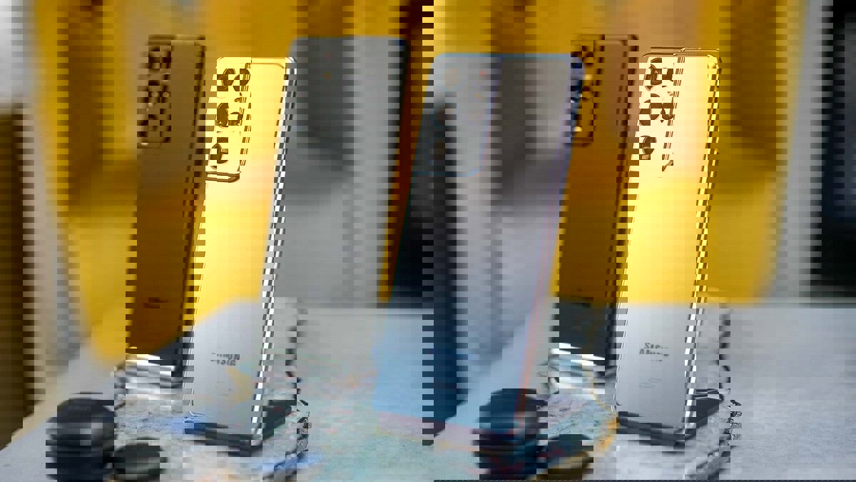 هاتف سامسونغ "Galaxy S21 Ultra" يجتاز اختبار المتانة (فيديو)