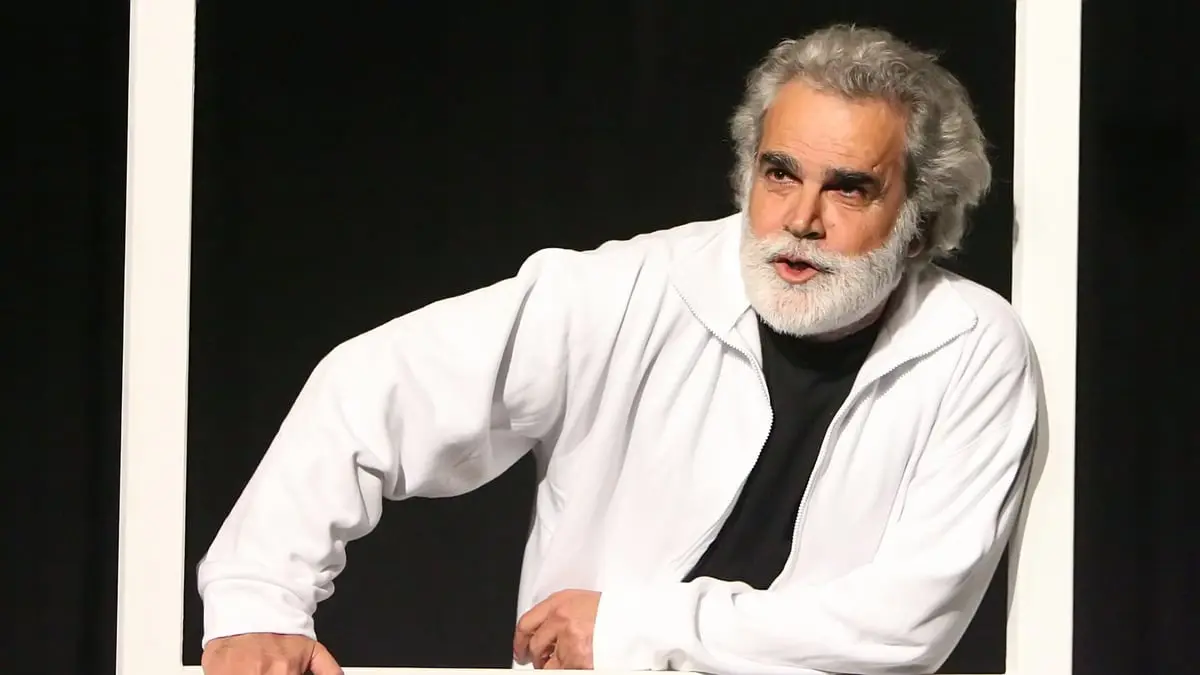 اختيار الفنان اللبناني رفيق علي أحمد لرسالة "اليوم العربي للمسرح"