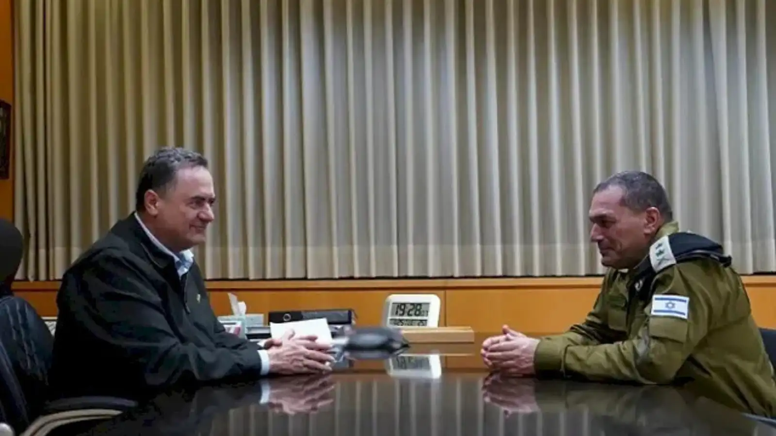 "تجاوز صلاحياته".. لجنة "ترجمان" تفاقم التوتر بين كاتس وزامير