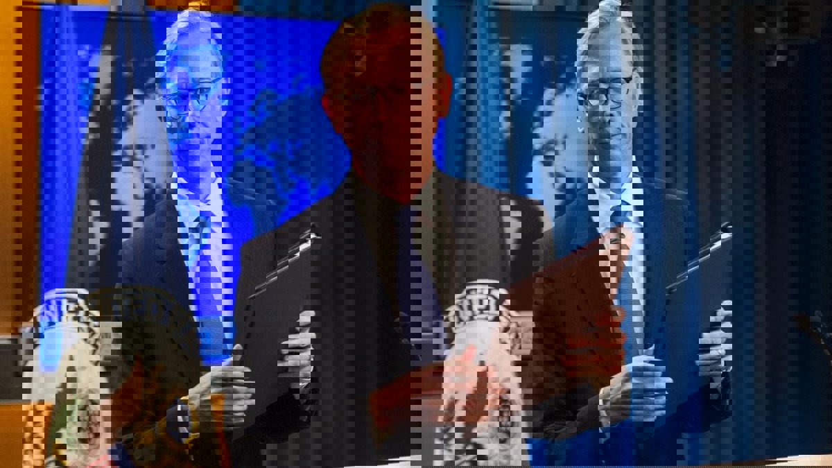 إيران تعلق على استقالة برايان هوك