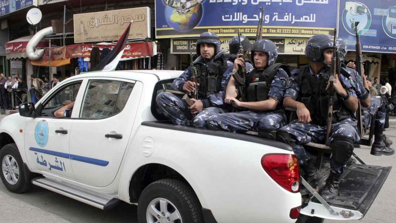 مصر تعتزم تدريب الشرطة الفلسطينية لتولي الأمن في غزة