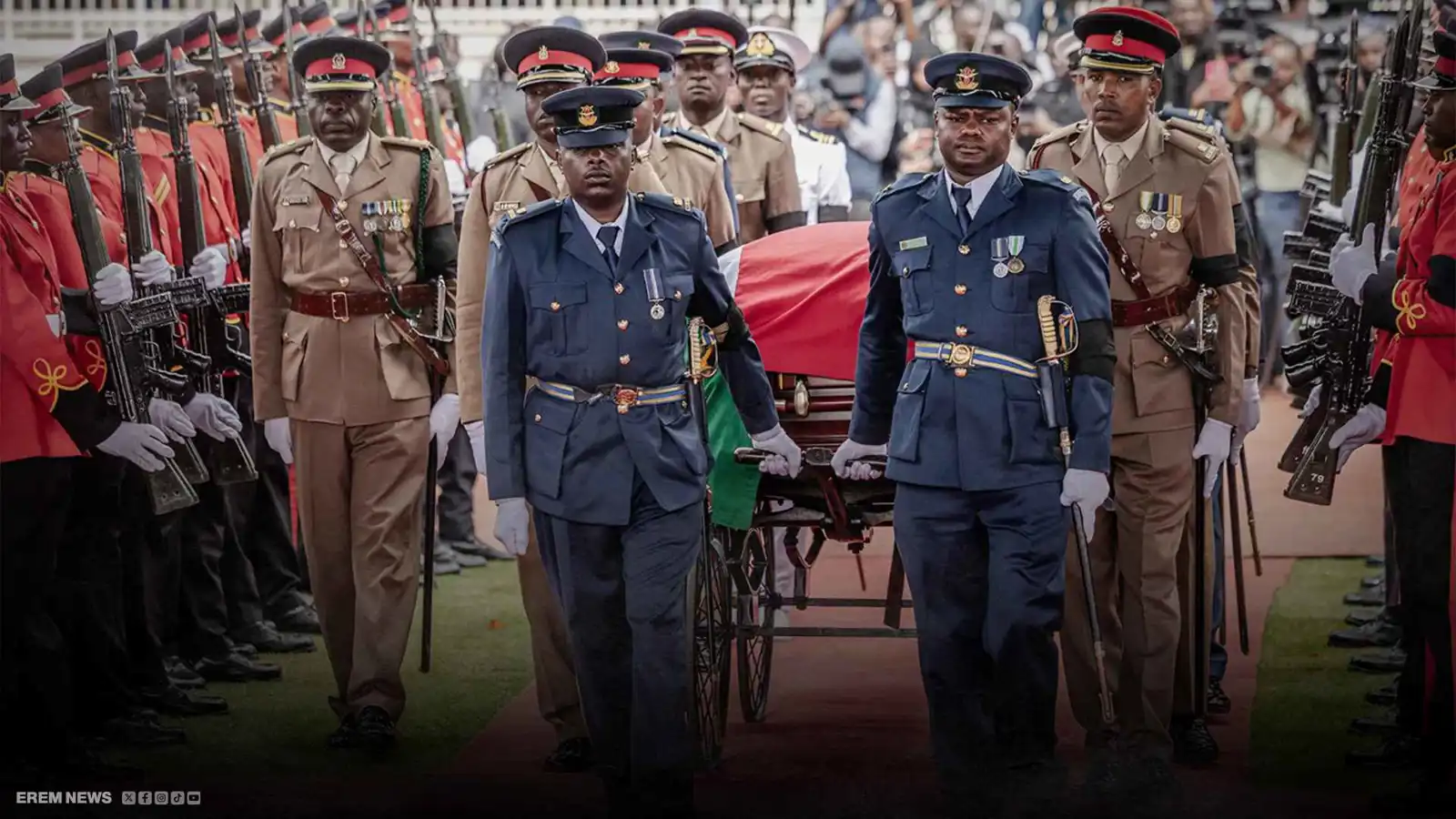 فوضى الجنازة .. نيروبي تودع زعيم المعارضة بـ"الرصاص"