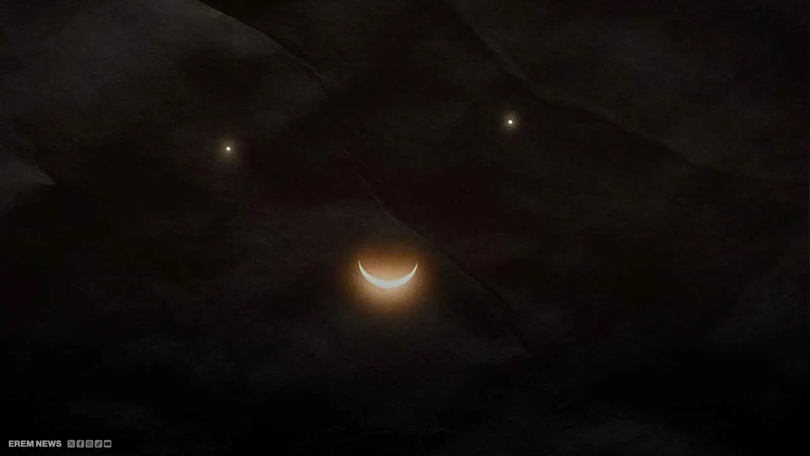 "السماء تبتسم لك فجراً".. الزهرة وزحل والهلال في موعد نادر