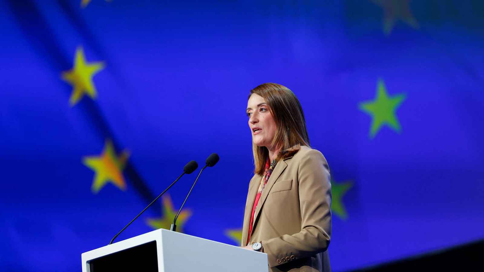 البرلمان الأوروبي يشن "حربا جمركية" على روسيا