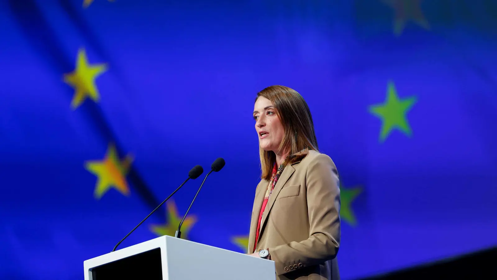 البرلمان الأوروبي يشن "حربا جمركية" على روسيا