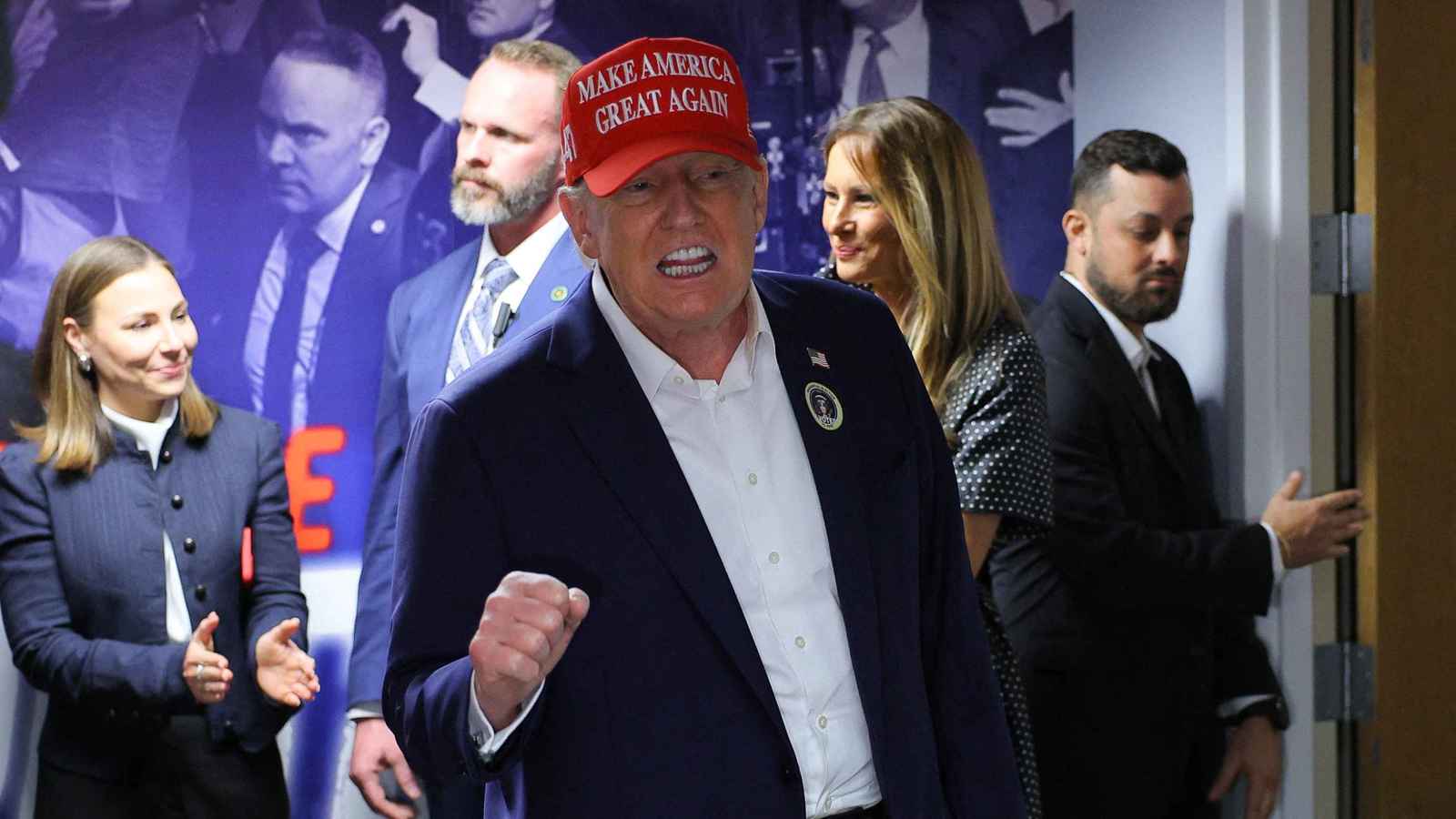 حملة ترامب تعلن فوزه بالرئاسة