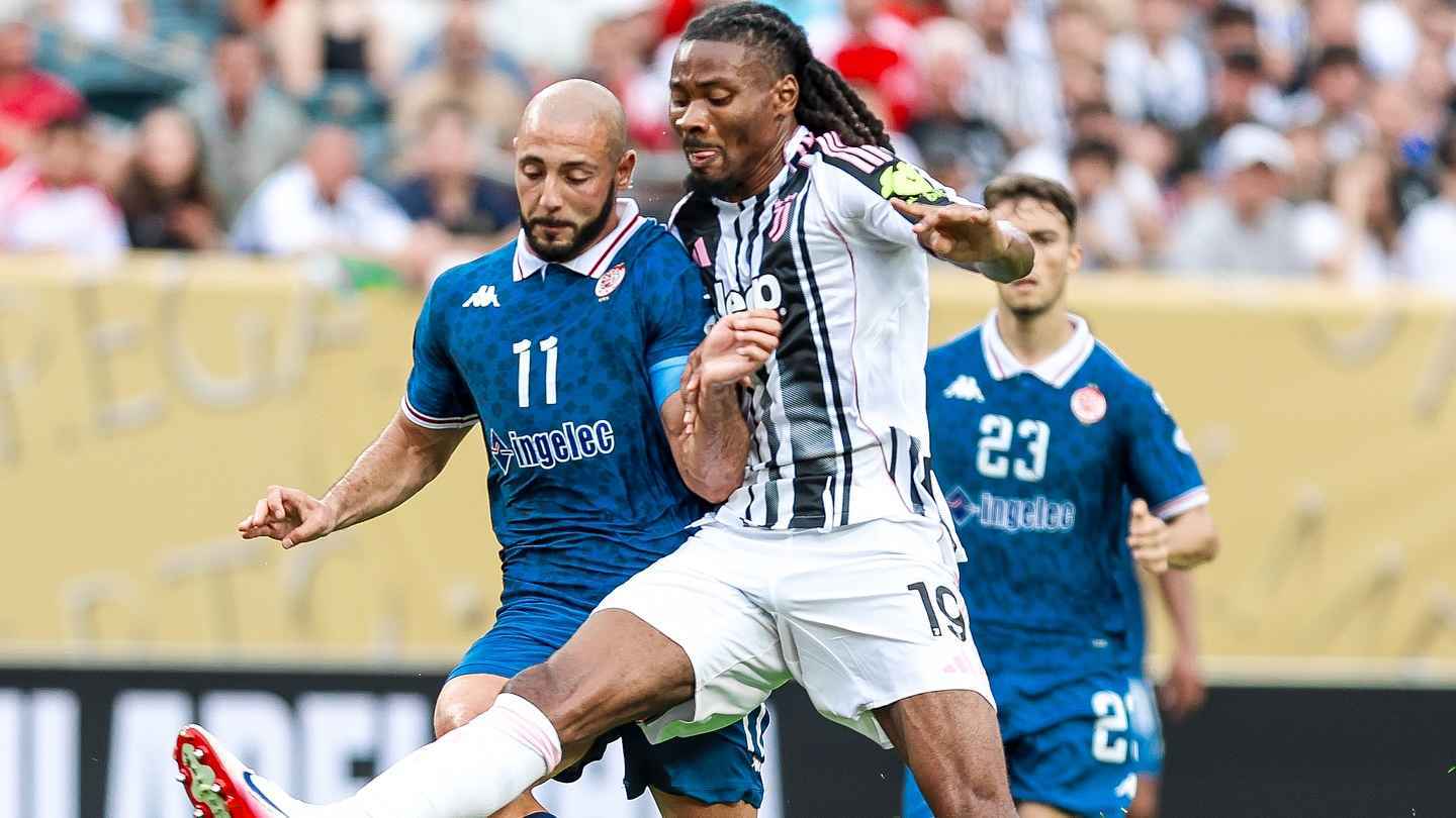 خيبة عارمة ومنطق الأقوى.. ردود متباينة بالمغرب بعد إقصاء الوداد من كأس العالم