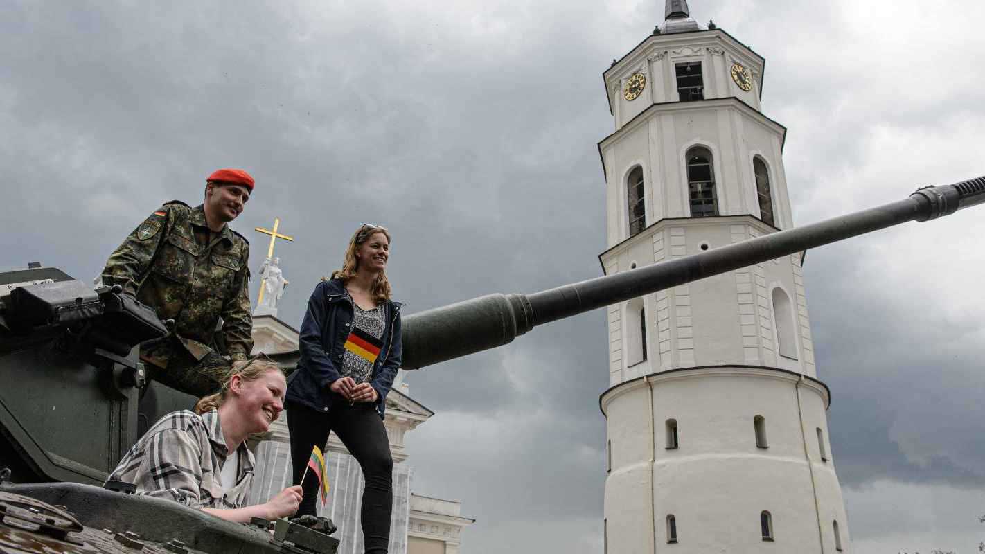 القوات الألمانية بين الماضي والحاضر.. مَن يثق بجيش لم يُختبر منذ هتلر؟