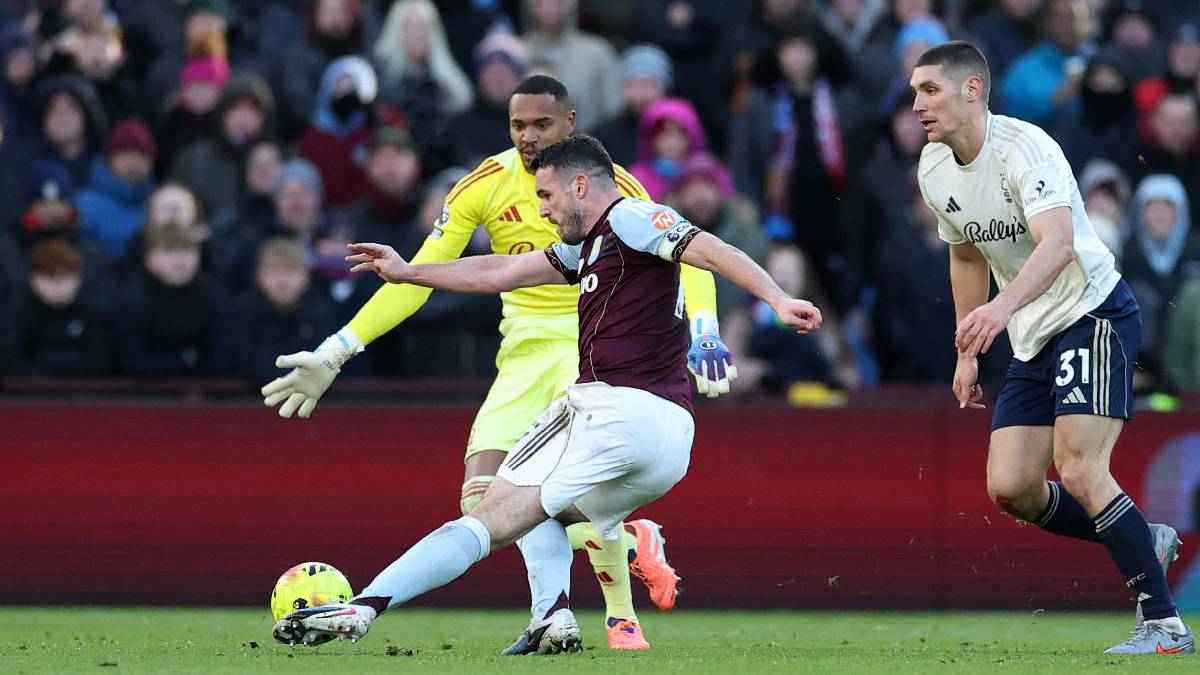 أستون فيلا يقتنص وصافة الدوري الإنجليزي مؤقتًا بعبور نوتنغهام (فيديو)