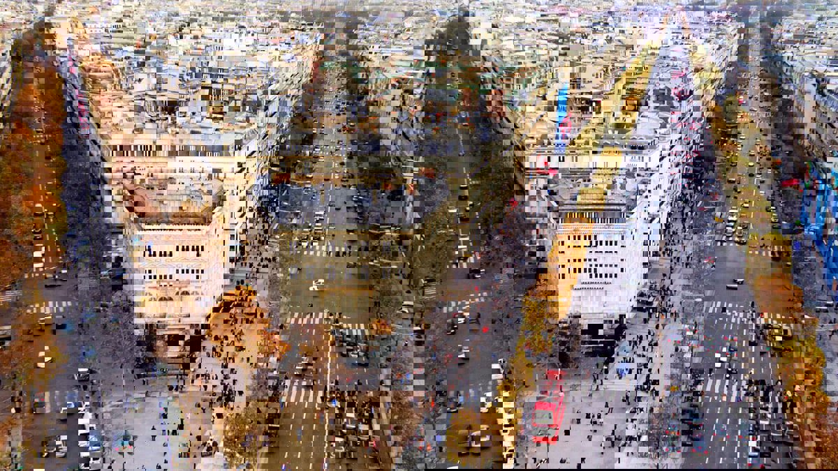 رغم عدة مزايا.. الفرنسيون من أكثر شعوب العالم تذمرًا