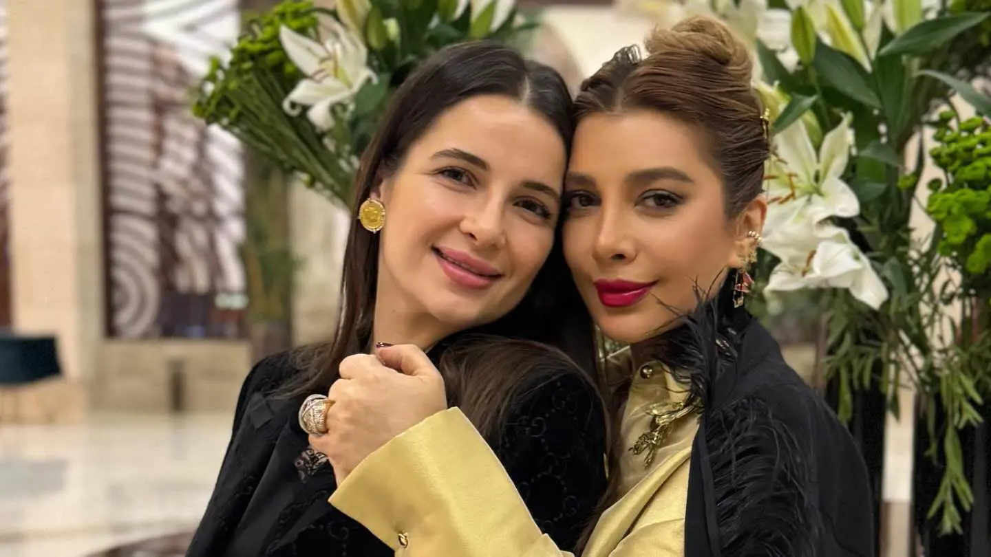 وسط أجواء عائلية.. شام الذهبي وأصالة تحتفلان برفع العقوبات عن سوريا