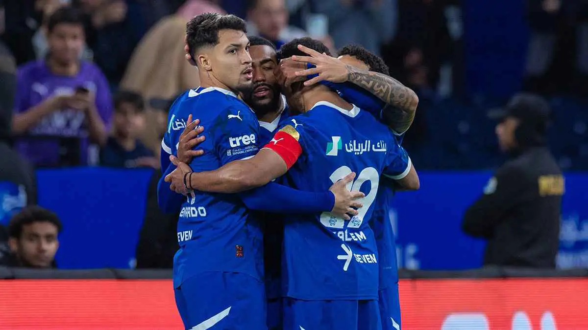 هل تعتبر مشاركة الهلال في كأس العالم للأندية "عذرا" للانسحاب من السوبر؟