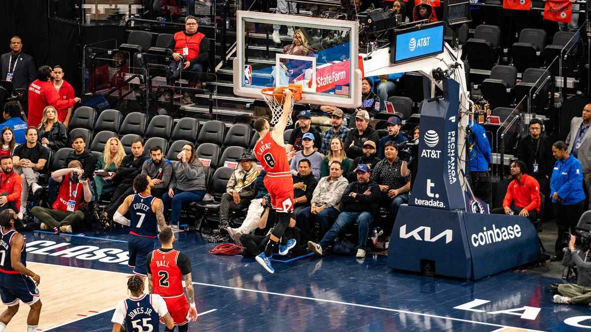 NBA.. شيكاغو بولز ينهي سلسلة من خمس هزائم أمام كليبرز