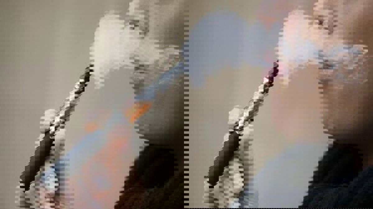 وفاة شخص في الولايات المتحدة بعد إصابته بمرض رئوي جراء تدخينه السجائر الإلكترونية‎