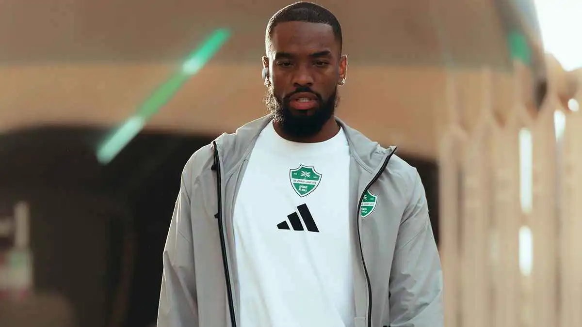 سأحضر شخصًا من منطقتي.. إيفان توني يهاجم حكم مباراة الأهلي والفيحاء