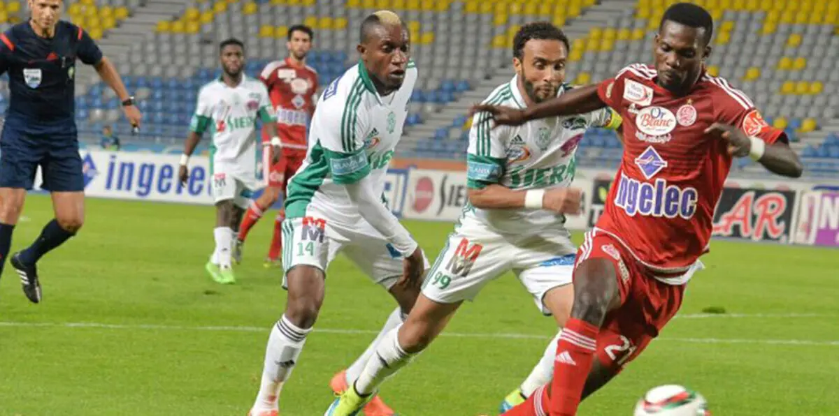 الرجاء يحول تأخره ويحسم قمة الدار البيضاء بهزيمة الوداد