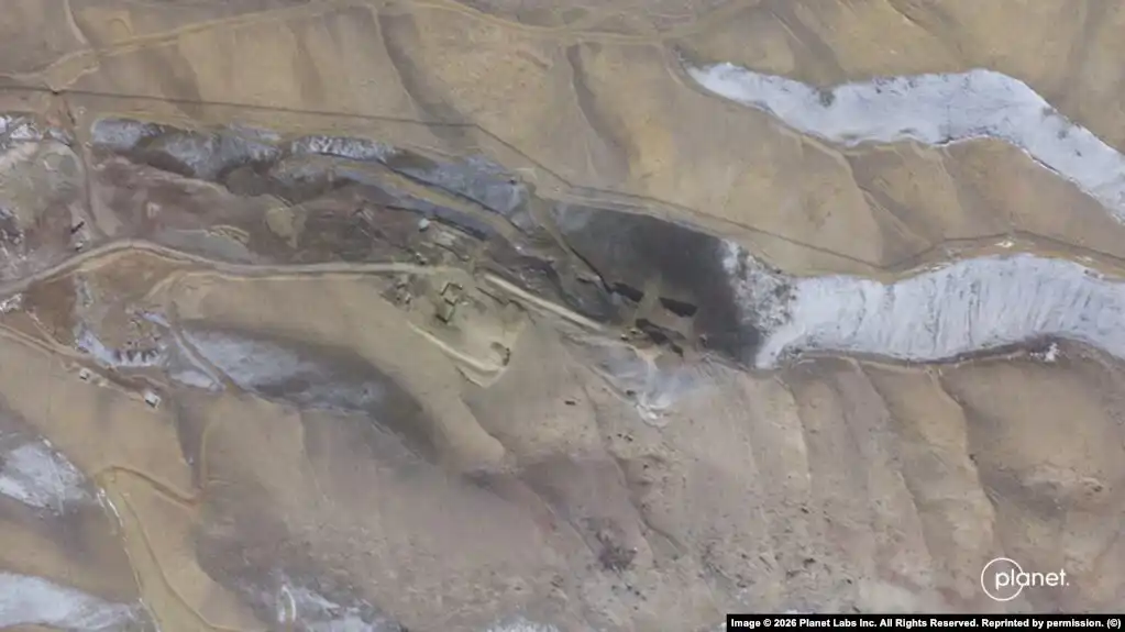 قاعدة تبريز الصاروخية بعد القصف