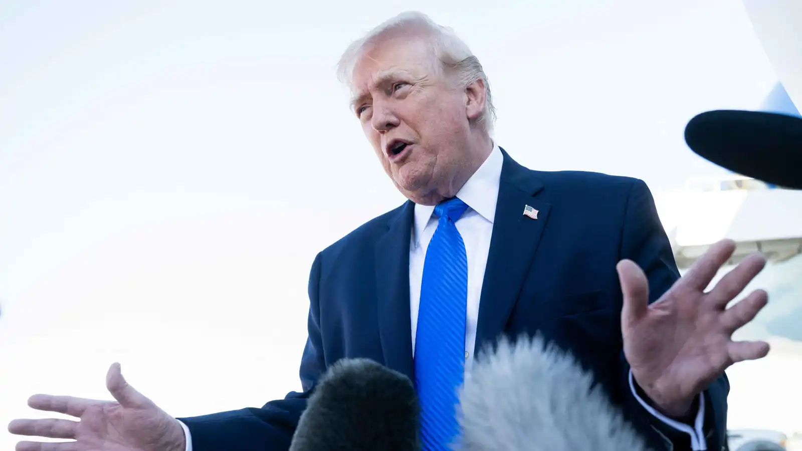 5  أيام حتى الجمعة.. هل "يناور" ترامب لتهدئة الأسواق قبل تصعيد جديد؟