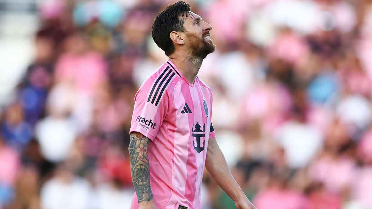 ميسي يحدد مصير صفقات الأهلي السعودي