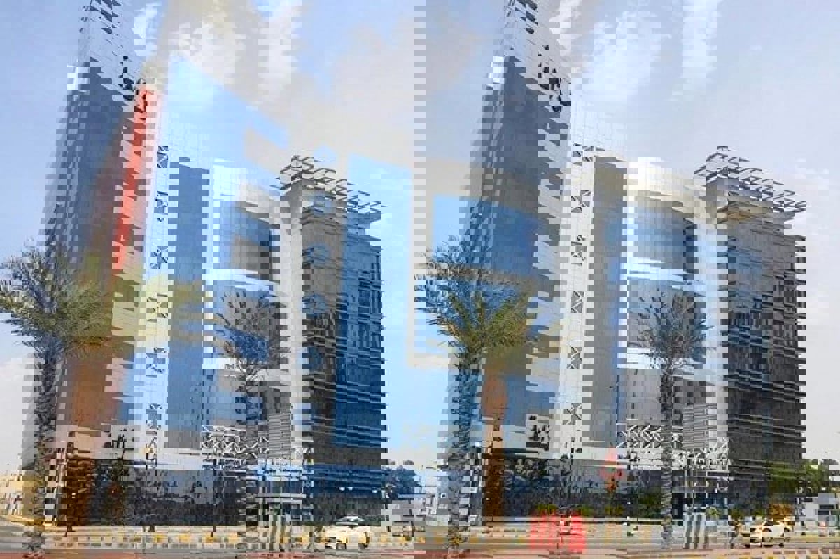 "نزاهة" السعودية: مدير جامعة الملك عبدالعزيز استغل حسابات الجامعة البنكية لمصلحته الشخصية

