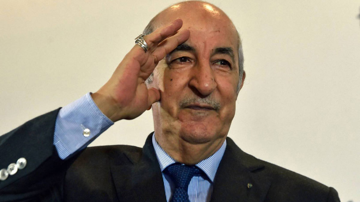 الرئيس الجزائري الجديد يكلف لجنة خبراء بإعداد مسودة دستور جديد