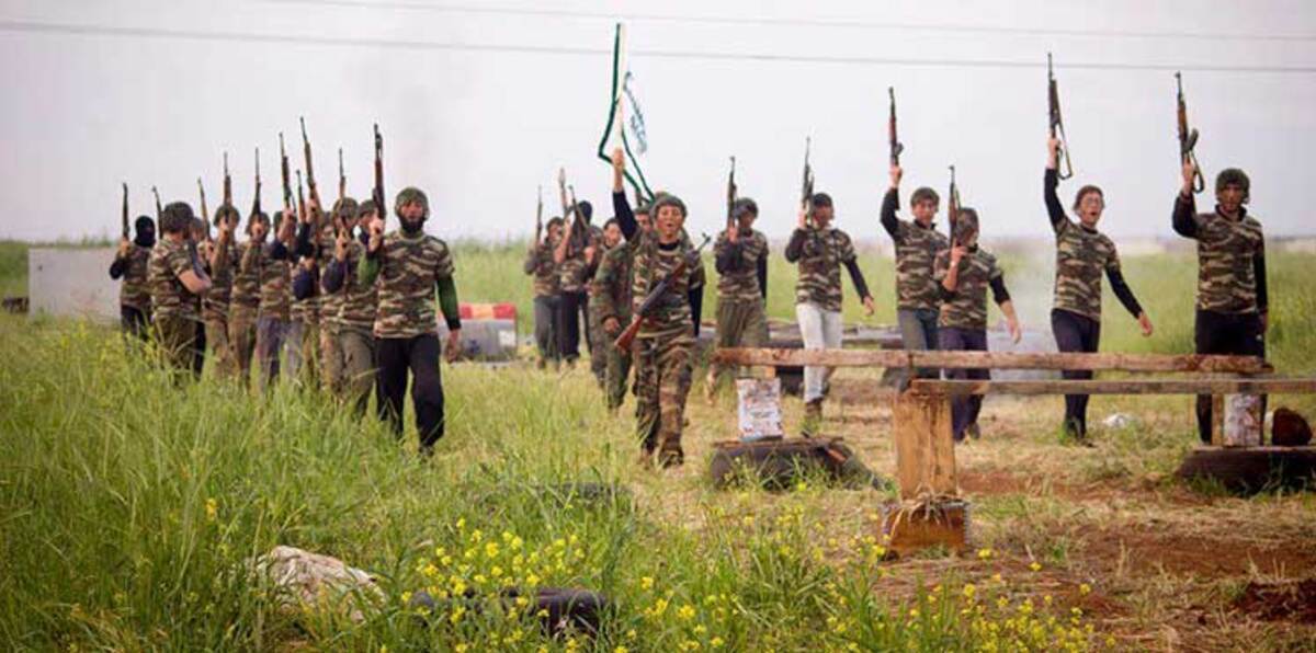 داعش يفجّر مقرًّا لـ "أحرار الشام" ويقتل قياديًا مع 3 من معاونيه