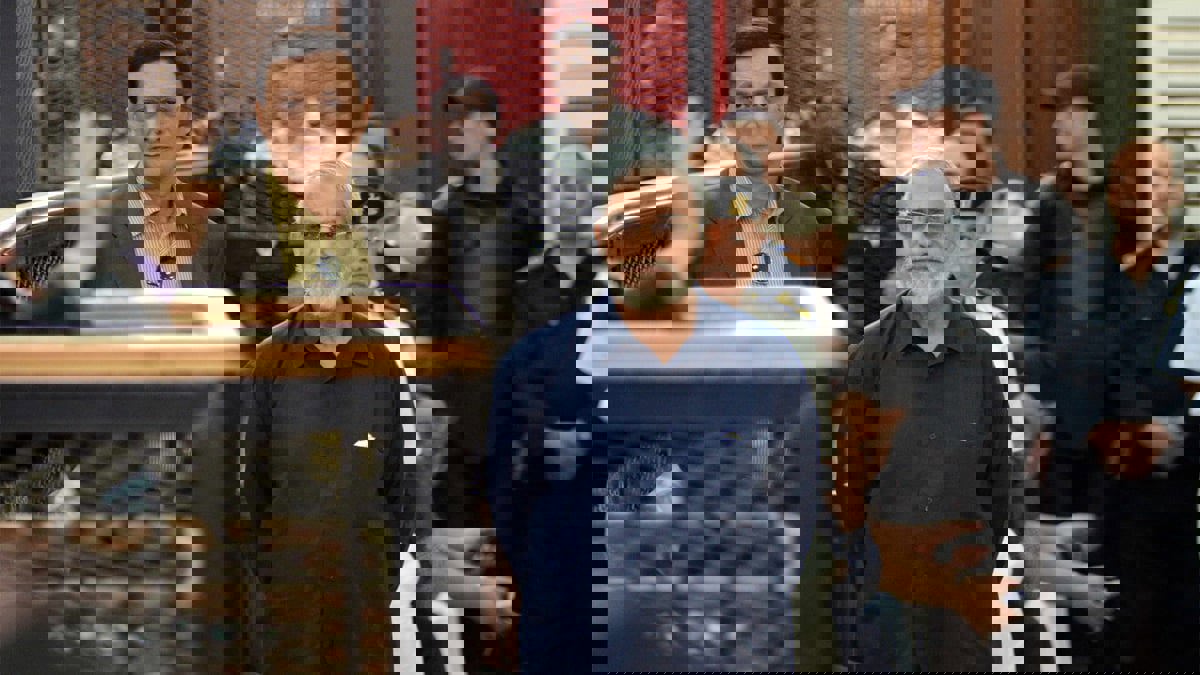 مصر.. أحكام مشددة بحق المرشد وقيادات إخوانية بقضية "برج العرب"