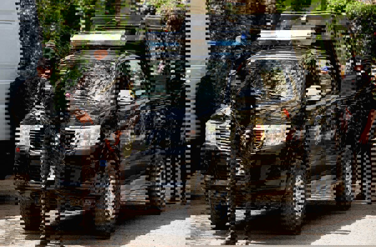 أطعم عائلته لكلاب ضالة.. تفاصيل جديدة عن "مذبحة الغربية"