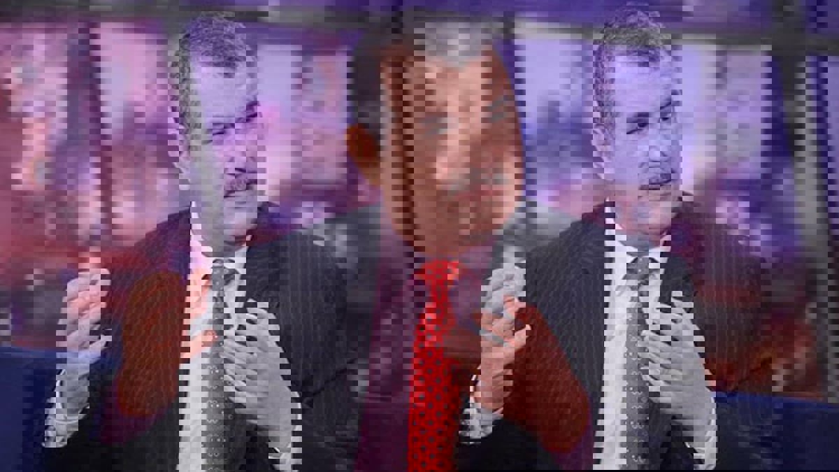 الإعلامي التونسي محمد الهاشمي ينقلب مجددا على قطر