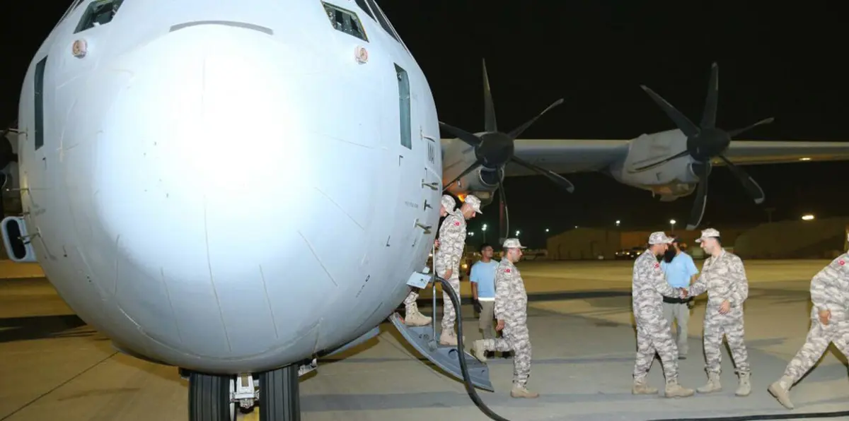 قطر: الدفعة الخامسة من القوات التركية وصلت إلى الدوحة